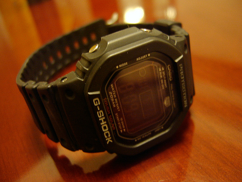 Часы Casio G-5600 2004 года: версии RB-1, L-1 и LL